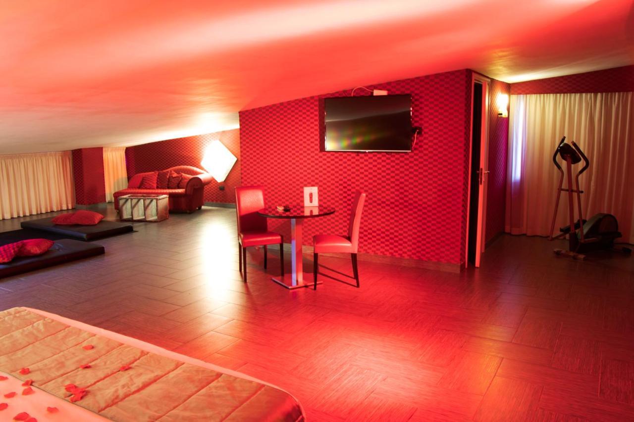 Hotel Masaniello Luxury Casoria Luaran gambar