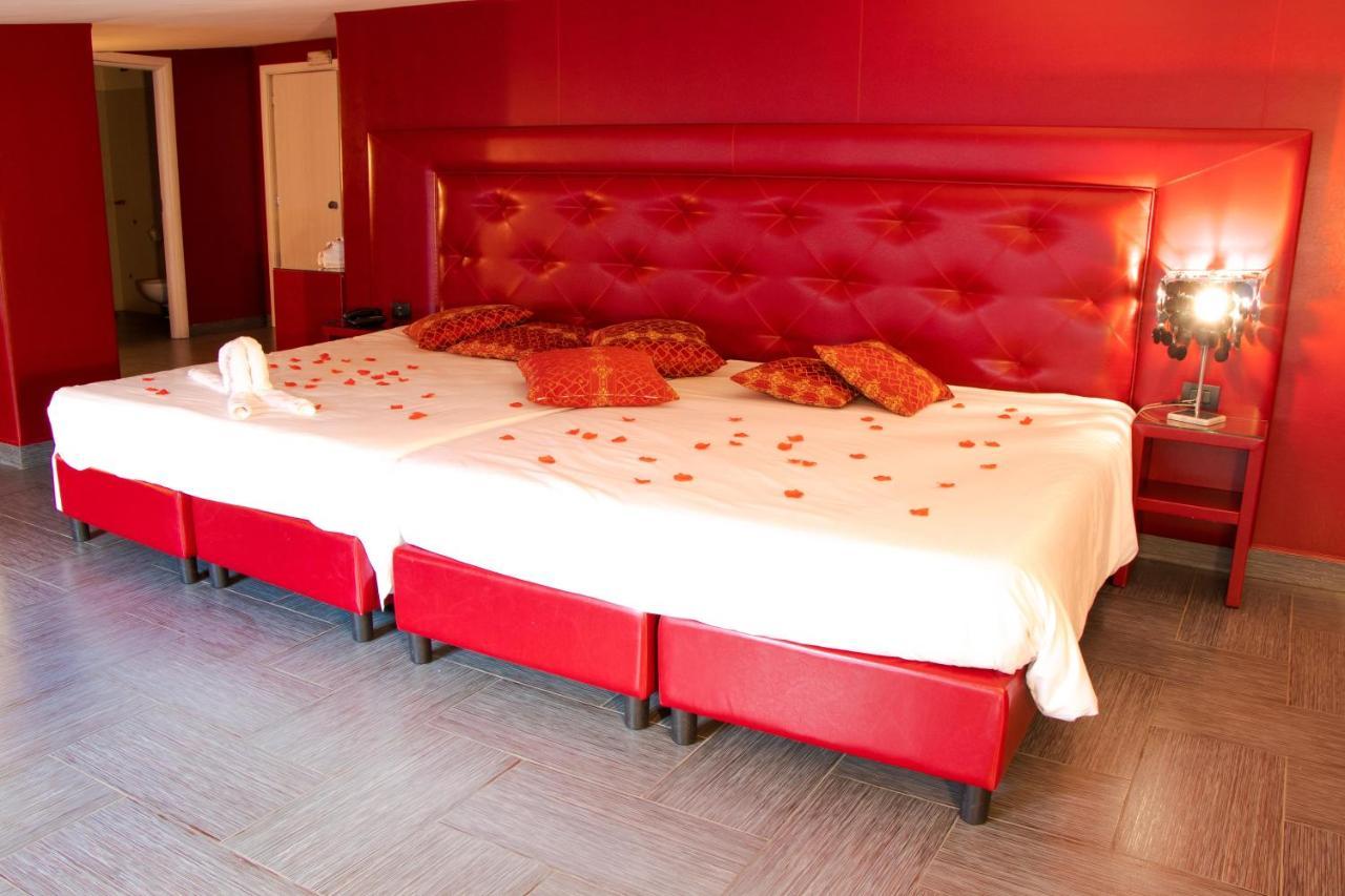 Hotel Masaniello Luxury Casoria Luaran gambar