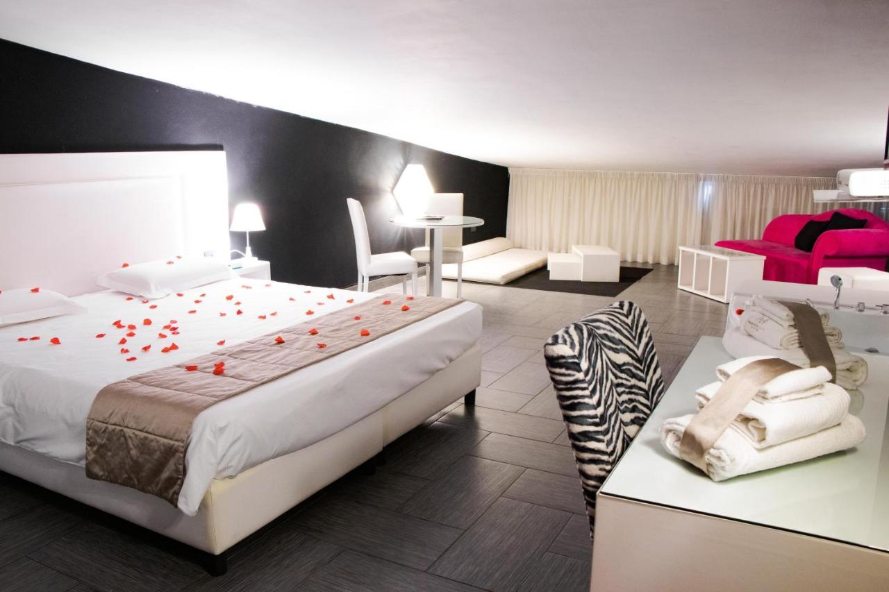 Hotel Masaniello Luxury Casoria Luaran gambar