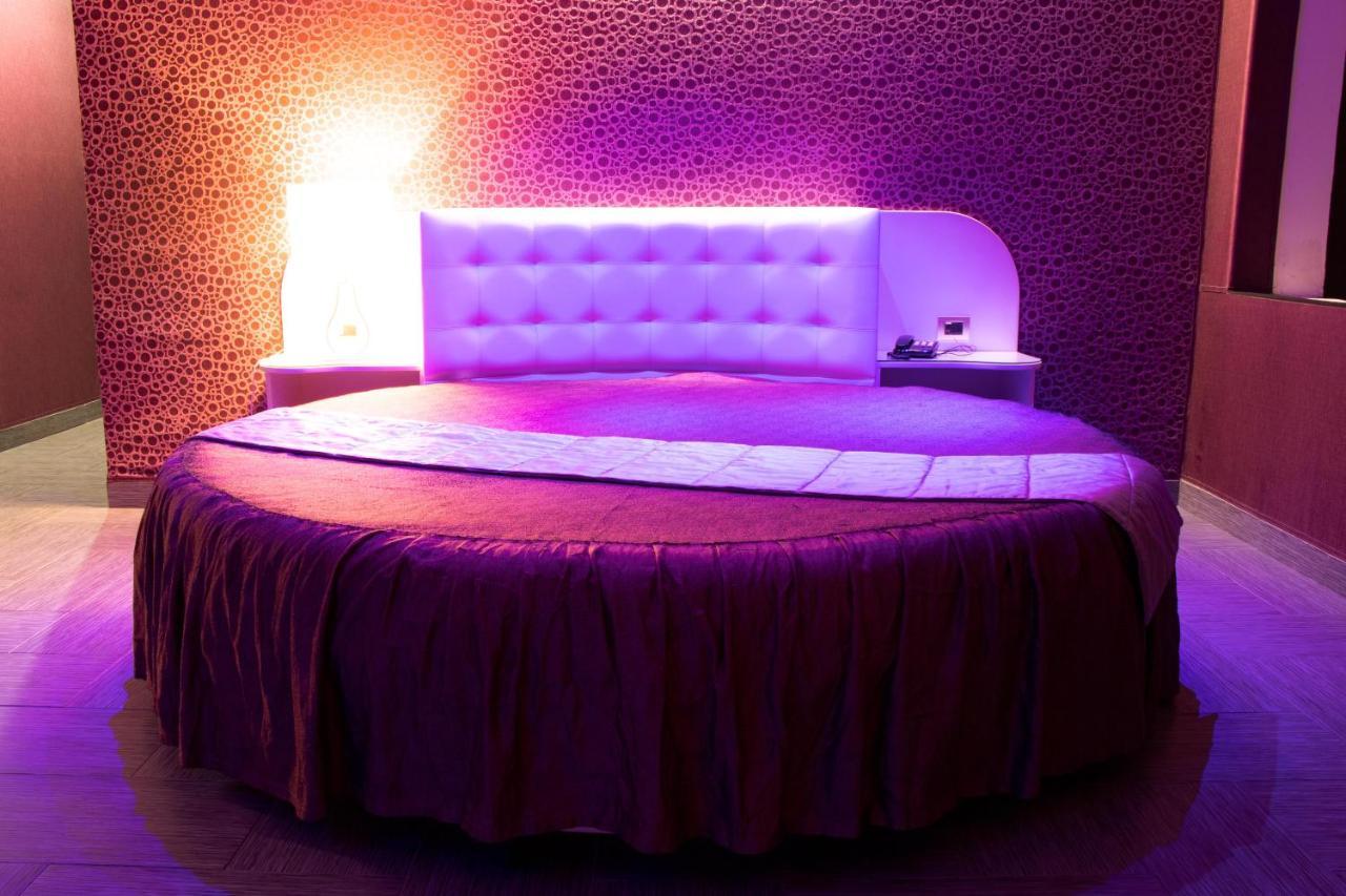 Hotel Masaniello Luxury Casoria Luaran gambar