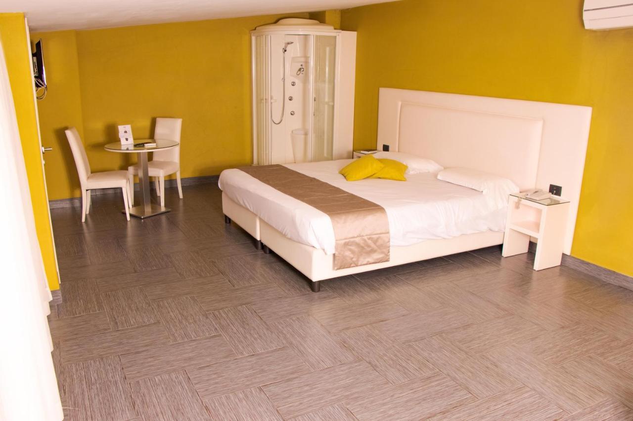 Hotel Masaniello Luxury Casoria Luaran gambar
